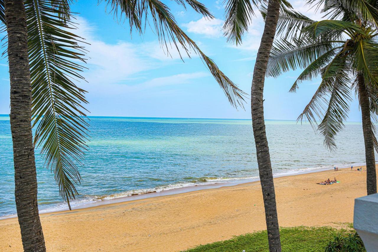Earl'S Regent Negombo Hotel Bagian luar foto