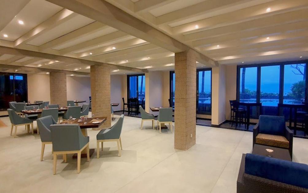 Earl'S Regent Negombo Hotel Bagian luar foto