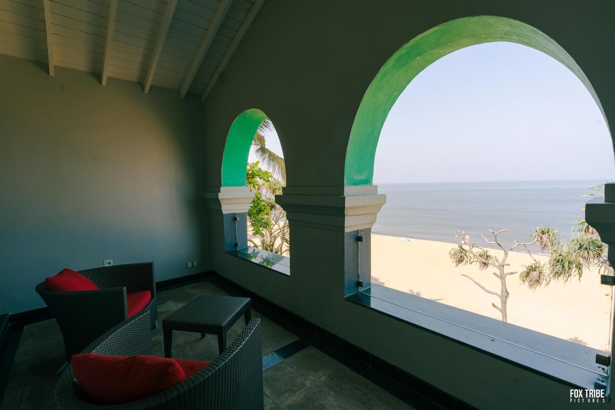 Earl'S Regent Negombo Hotel Bagian luar foto