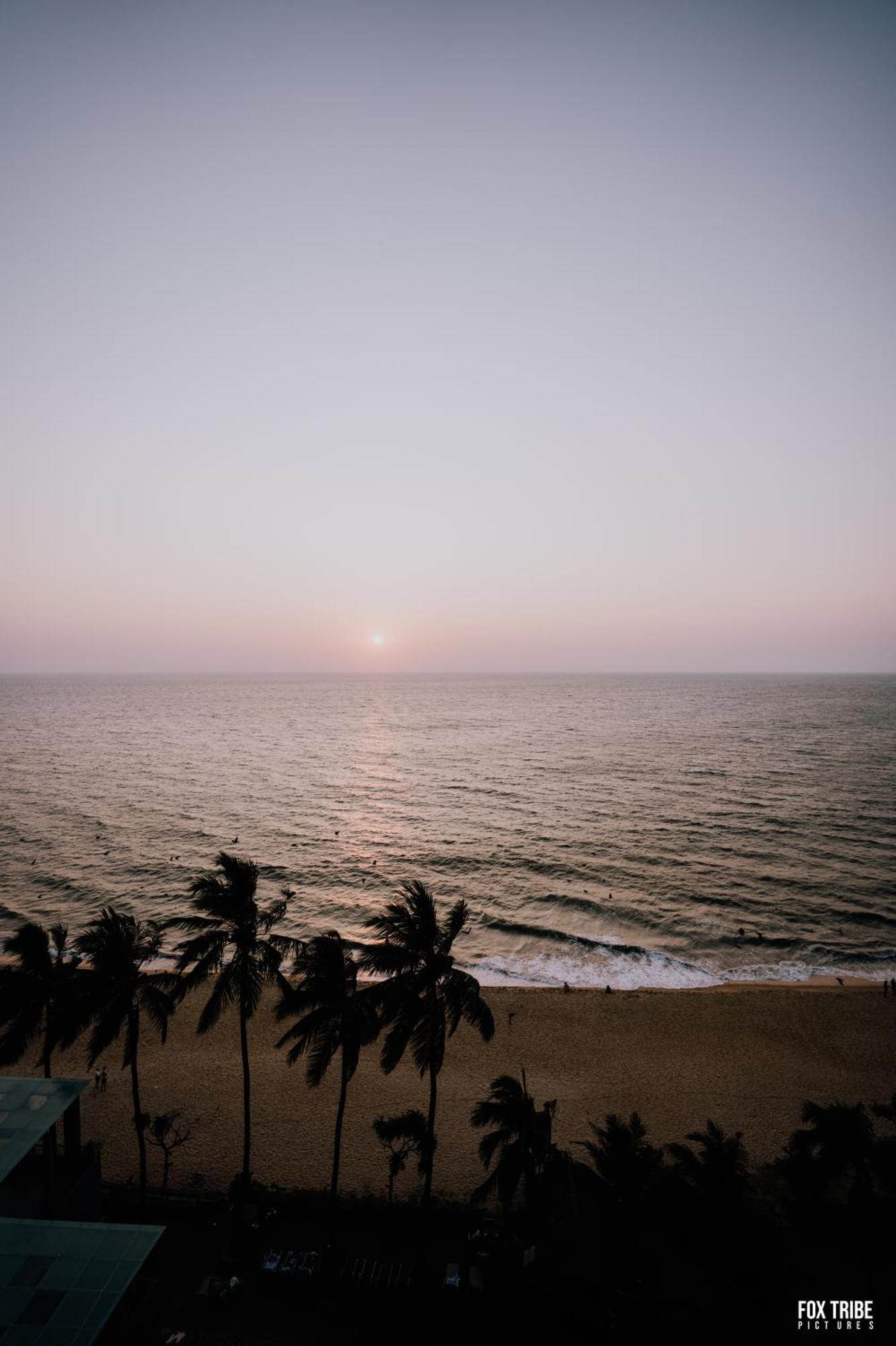 Earl'S Regent Negombo Hotel Bagian luar foto
