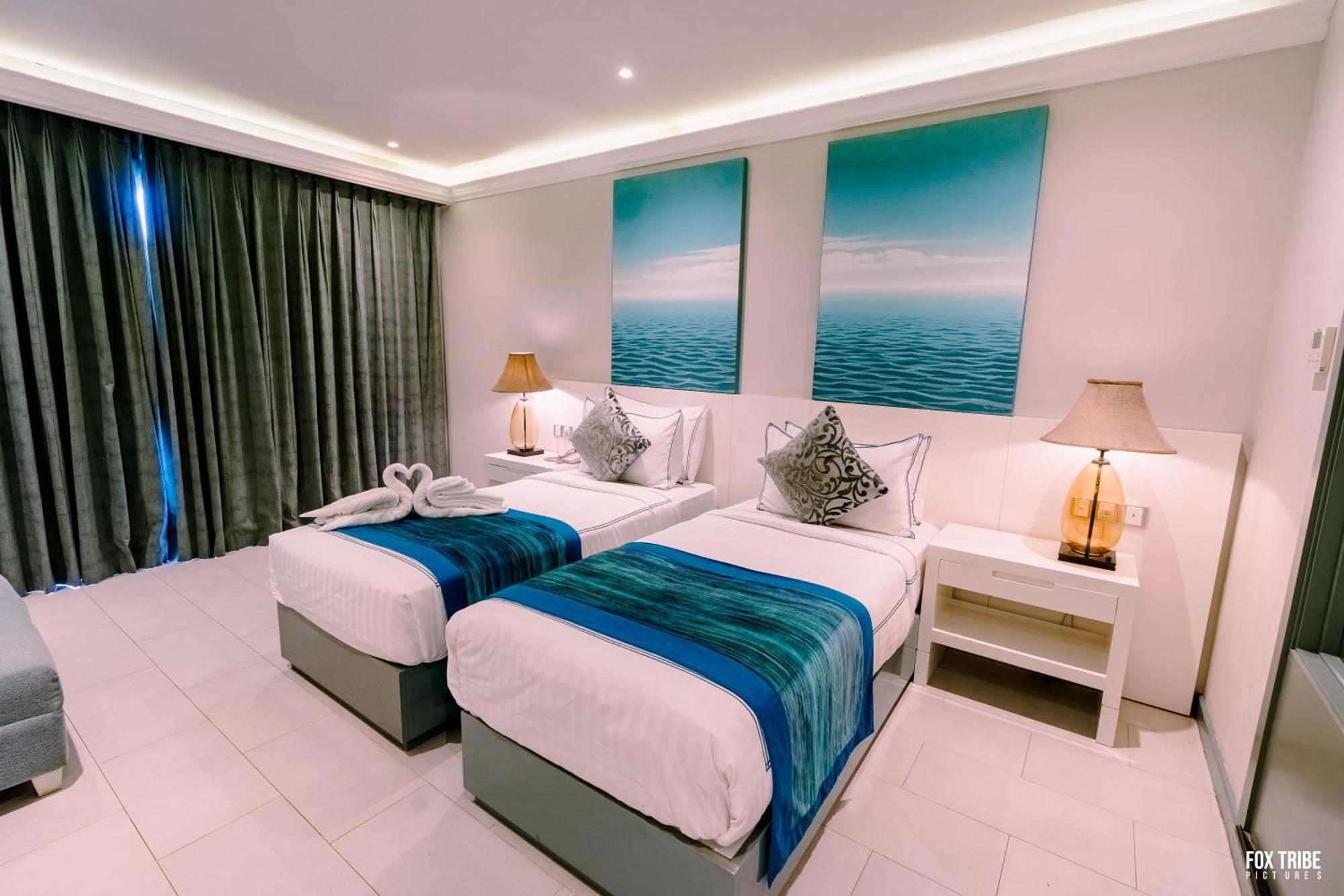 Earl'S Regent Negombo Hotel Bagian luar foto